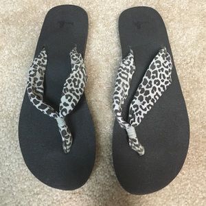 Sanuk flip flops