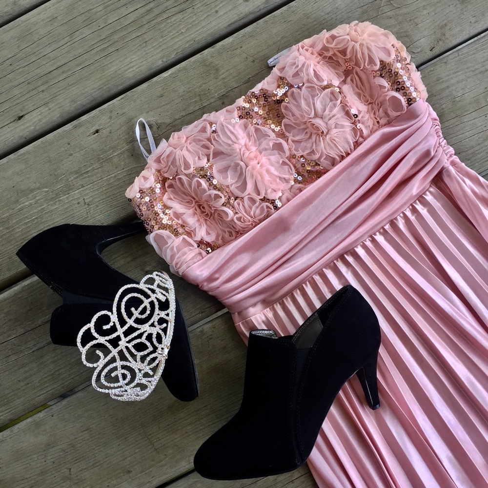 Pale pink prom dress