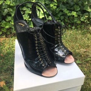 Givenchy black patent leather heels size 37