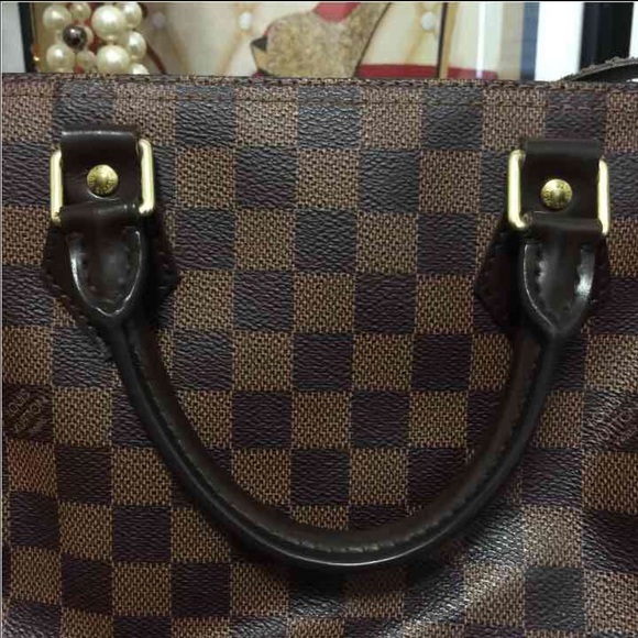 Authentic Louis Vuitton - Picture 3 of 4
