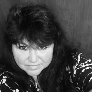 Meet your Posher, Leeann