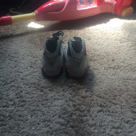 Toddler Jordan 7s - Picture 2 of 3