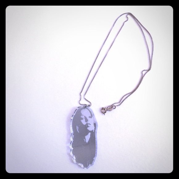 Alex & Chloe Kate Moss Necklace