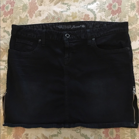 Guess black mini skirt