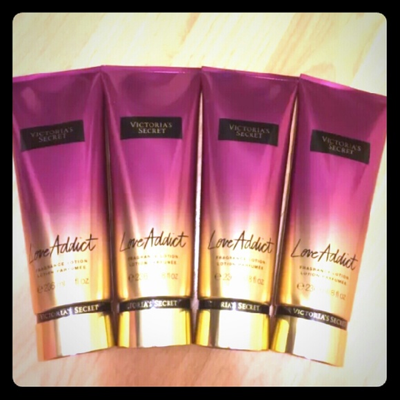 Victoria secret love addict