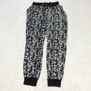 Comfy but Stylish pants.... With Pockets!