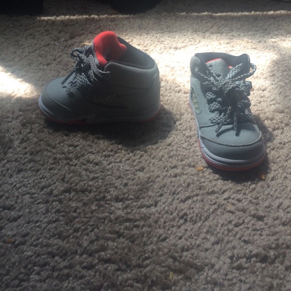 Jordan 5s - Picture 1 of 3