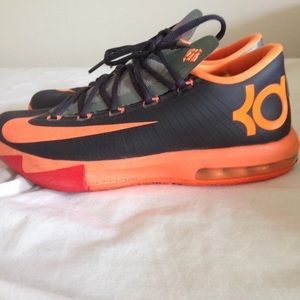 KD Sneakers