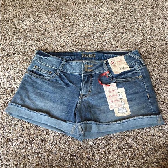 Decree Blue Jean Shorts (11) - Picture 3 of 3