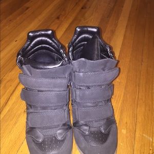 Women's heel sneakers.