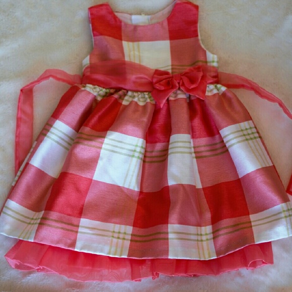 Girls dress.