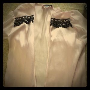 ✅sold✅Pink night robe never worn