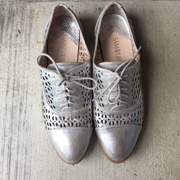 Silver perforated Oxfords