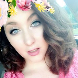 Meet your Posher, Daniella