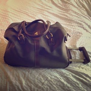 EUC London Fog Chelsea Club Bag