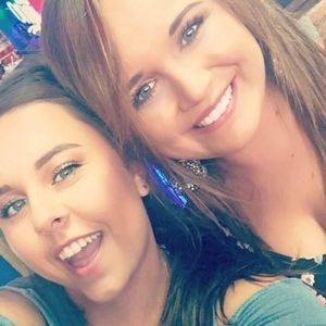 Meet your Posher, Caitlain