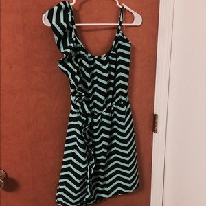 Navy Ruffle Dress 👗