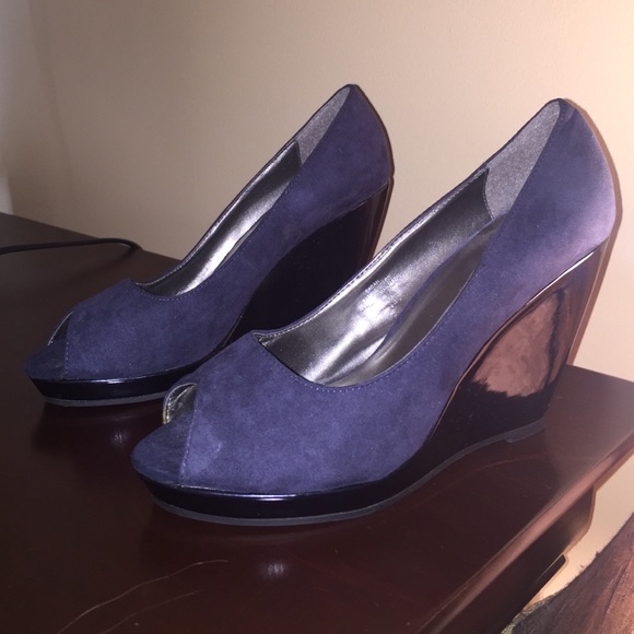 Gabrielle Rocha suede dark blue wedges size 8