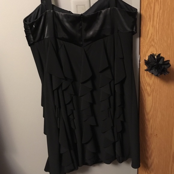 ✨💃🏻Beautiful R&M Richards Dress💃🏻✨ - Picture 4 of 4