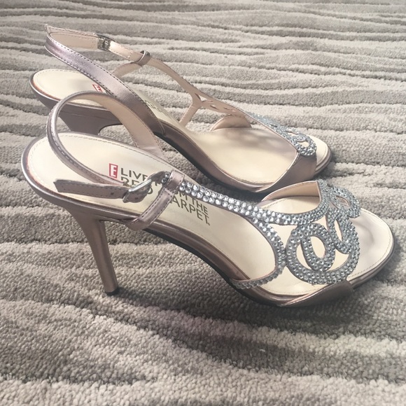 🔥Live from the Red Carpet Special Occasion Sandal - Picture 3 of 4