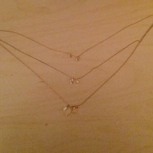 Gold 3 piece layered necklace ✨✨