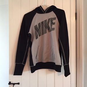 Nike pull over
