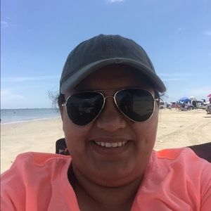 Meet your Posher, Mila