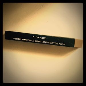 Mac eyebrow pencil FLING