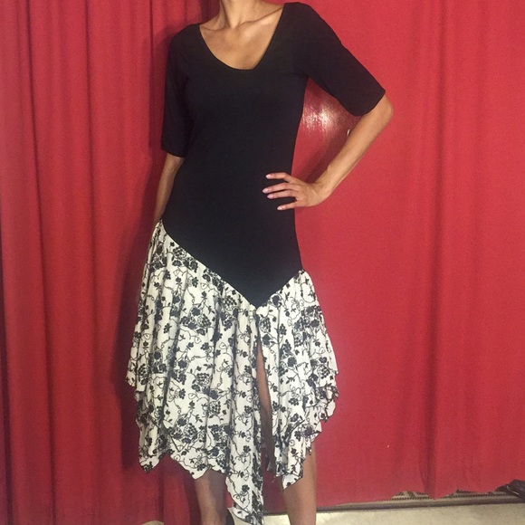 Asymmetric dress embroidery designer m/l - Picture 2 of 4