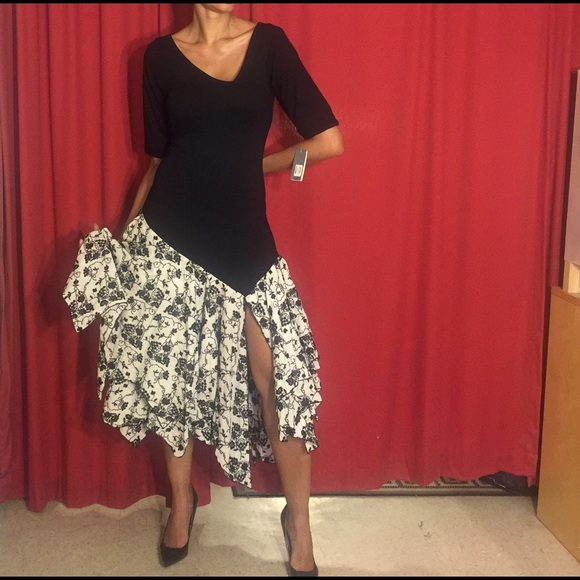 Asymmetric dress embroidery designer m/l - Picture 3 of 4