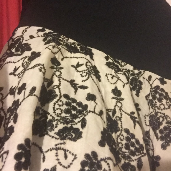 Asymmetric dress embroidery designer m/l - Picture 4 of 4