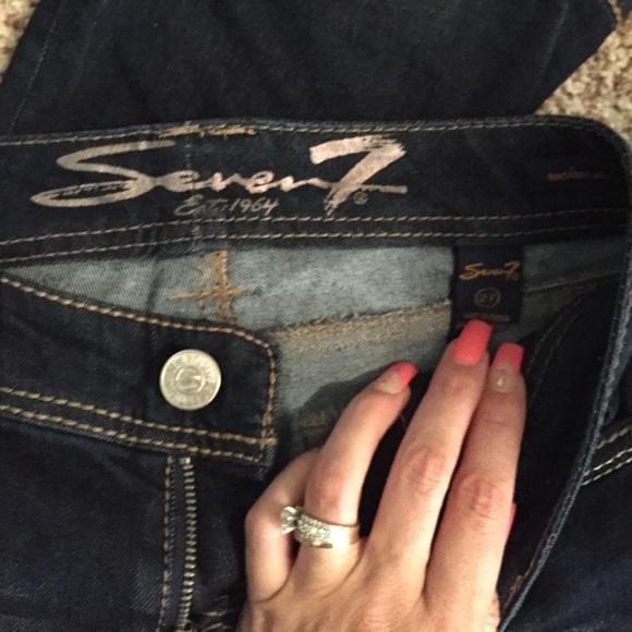 Jeans - Picture 2 of 3