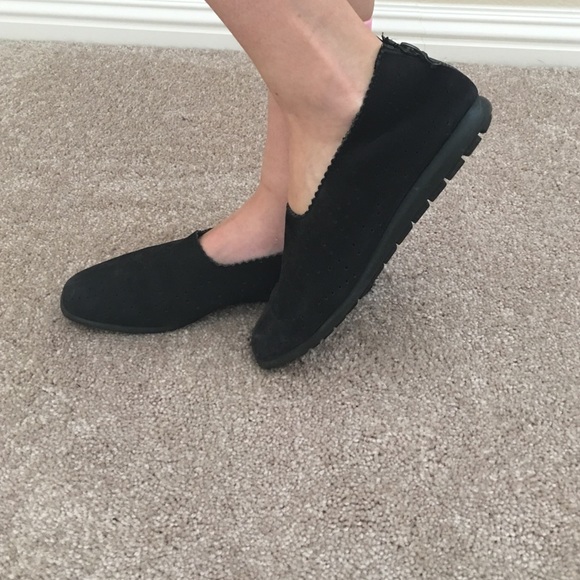 AUTHENTIC ARCHE FLATS