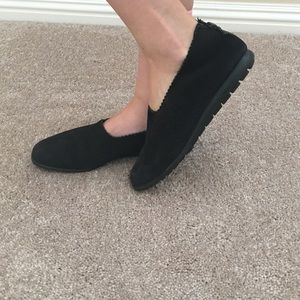 AUTHENTIC ARCHE FLATS