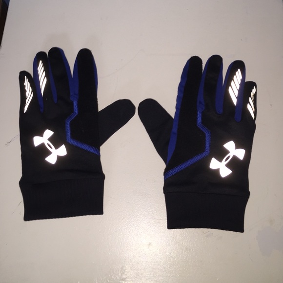 Size XL Black and Blue Under Armour Gloves