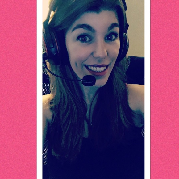 Meet your Posher, Nichole - Picture 3 of 3