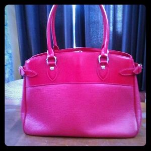 LOUIS VUITTON EPI LEATHER RED PONT-NEUF