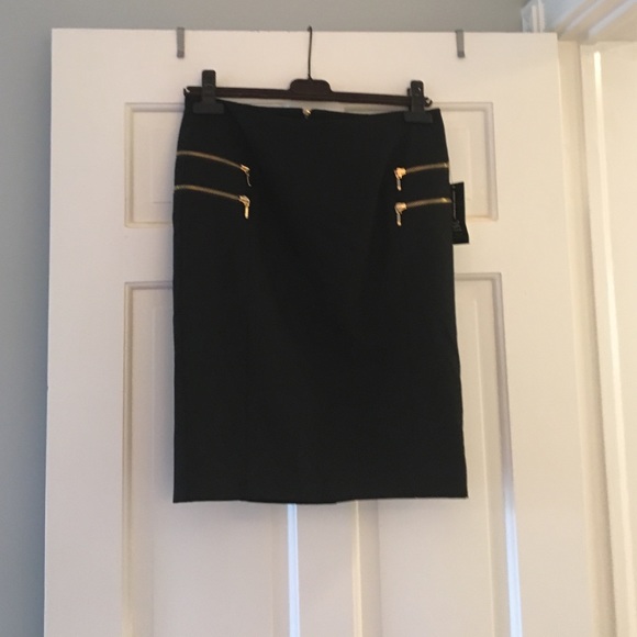 Zipper detail pencil skirt