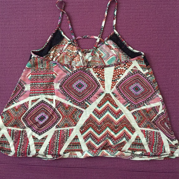 Colorful patterned rant top with detailed straps - Picture 2 of 2
