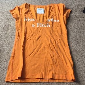 Abercrombie & Fitch t shirt