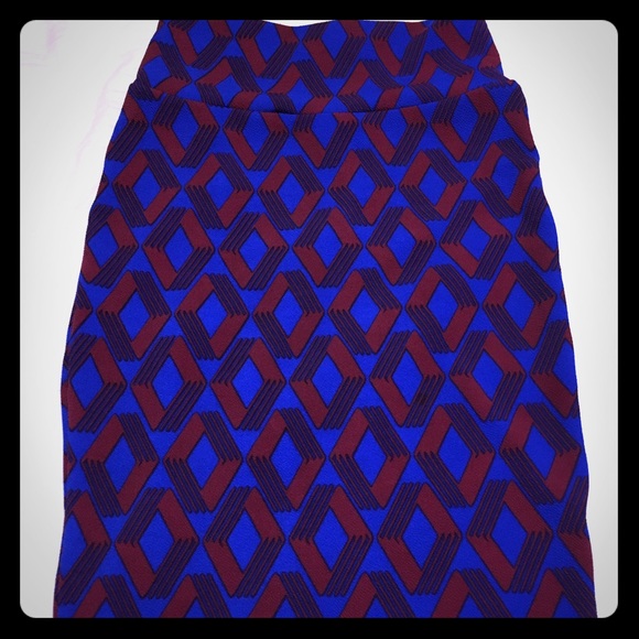 LuLaRoe Dresses & Skirts - Lularoe XS Blue/Red Cassie Skirt