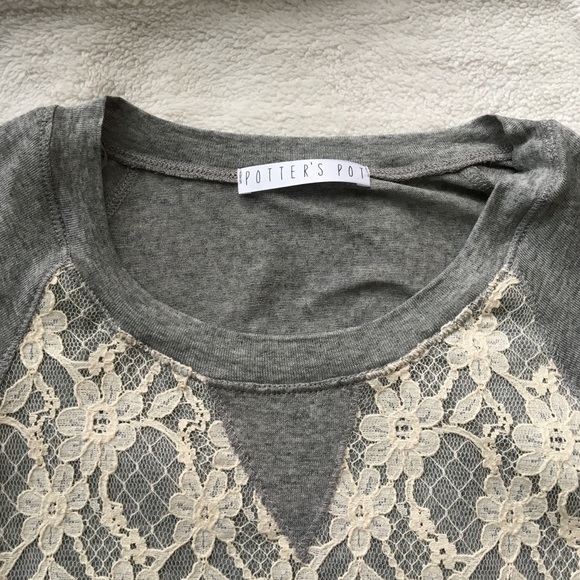 LAST ONE 💙 Hunter gray cream top - Picture 3 of 4