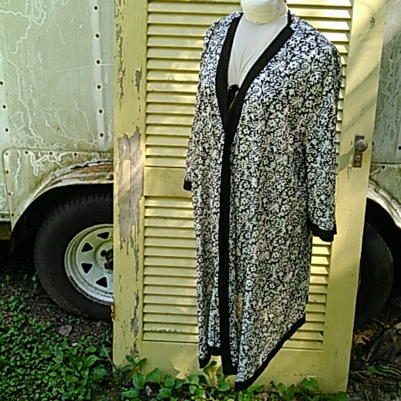 Aller Simplement Tunic Sz 3X Black Offwhite Floral - Picture 2 of 4