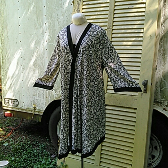 Aller Simplement Tunic Sz 3X Black Offwhite Floral - Picture 3 of 4