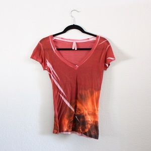 ⭐️SALE!⭐️ Urban Outfitters Sunburst V-Neck Tee