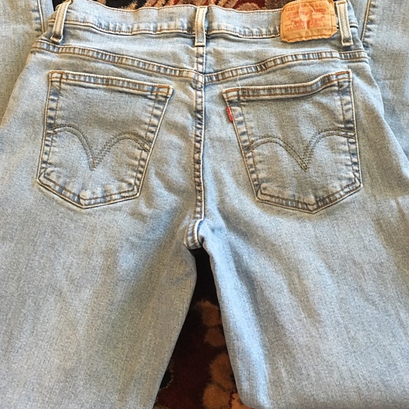 Levis