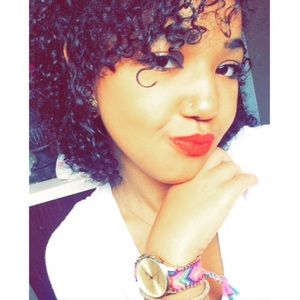 Meet your Posher, Ciera