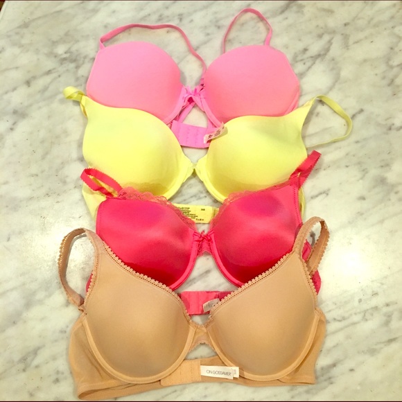 (4) 36 B bras. Good condition.