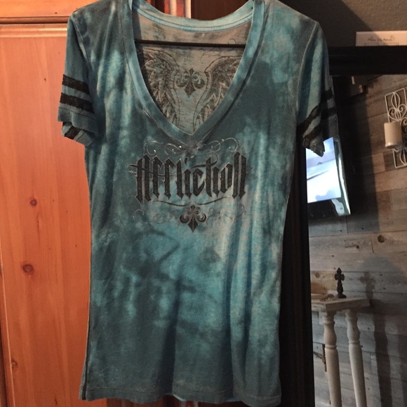 Affliction v neck