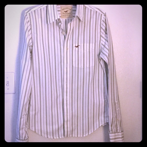 Hollister California white w/ green pinstripes
